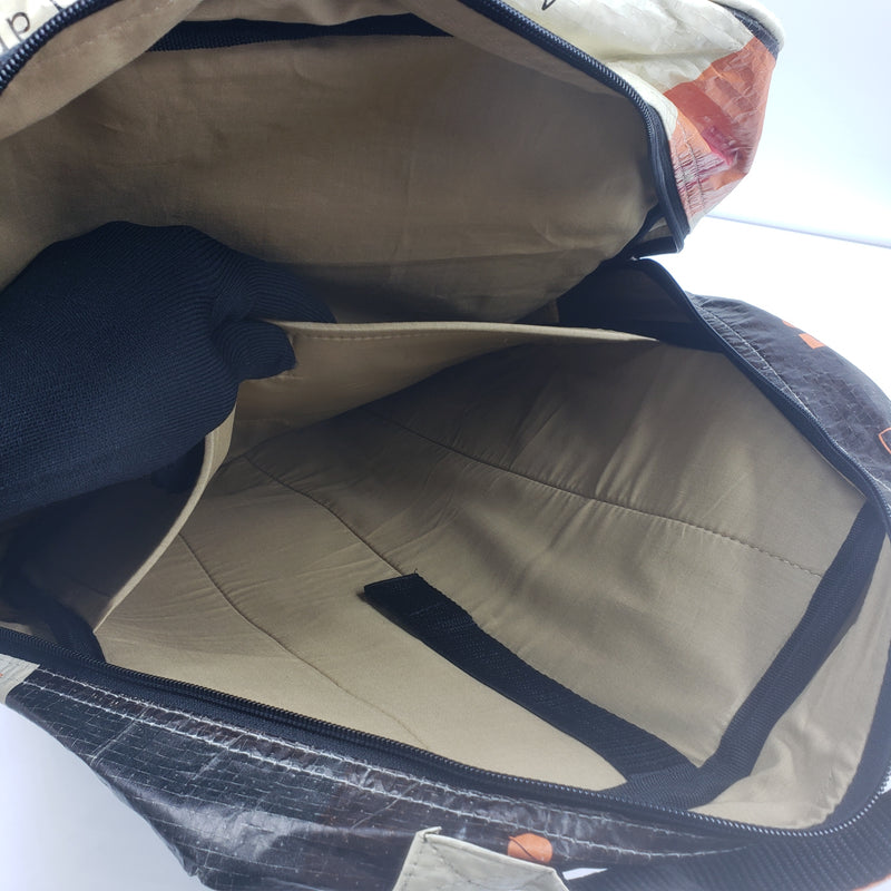 タイヤ素材リュック (SR016-1)