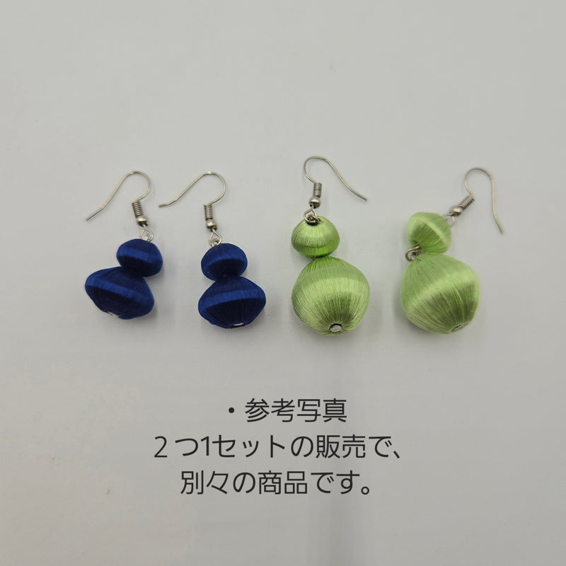 ひょうたん型 糸ピアス