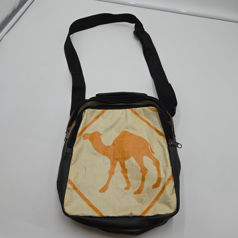 ショルダーバッグ ラクダ柄 (ST012)